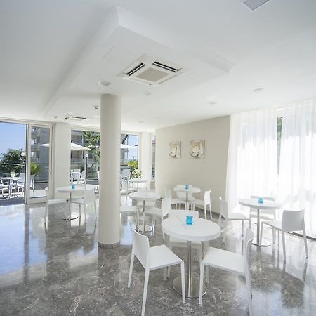 Hotel Constellation Ρίμινι Εξωτερικό φωτογραφία