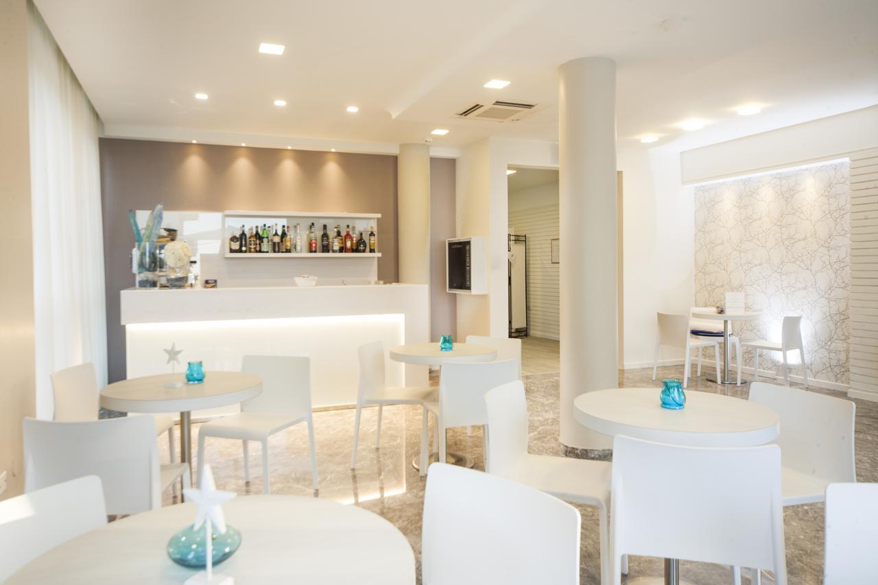 Hotel Constellation Ρίμινι Εξωτερικό φωτογραφία